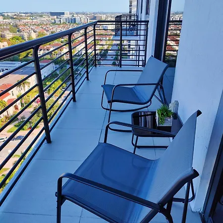Resort Style 1-Bdrm Apt Downtown Doral Miami Exterior photo